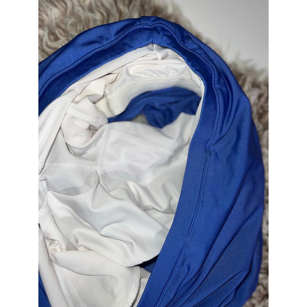 Prince women’s blue tennis shirt with built in shorts - Picture 5 of 10